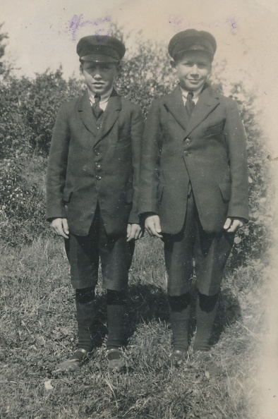 Tvillingar Harry Einar 13 __r 1925.jpg